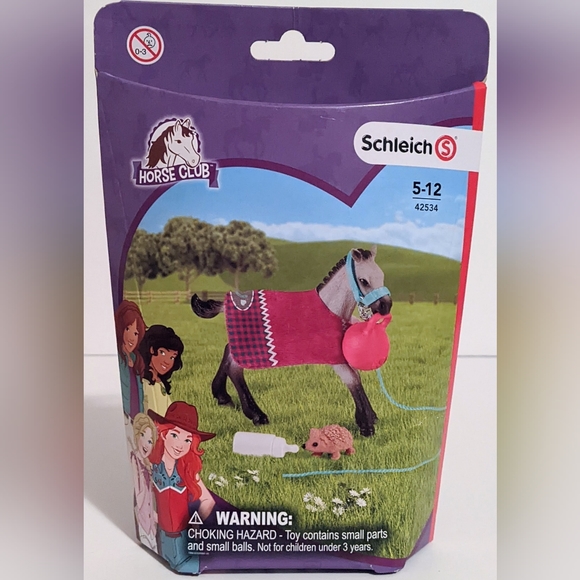 Schleich Horse Club Playful Foal With Ball And Hedgehog 42534 - View #9